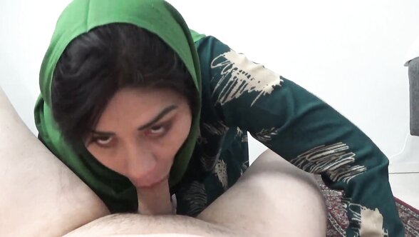 شرموطة محجبة تتناك من ابن زوجها وهو بالخارج Arab Egyptian Wife Fucking